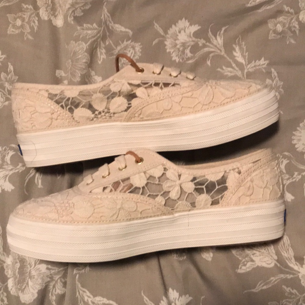 Platform Cream Lace Keds
